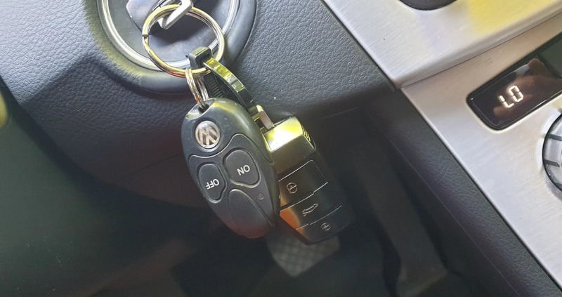 Volkswagen Passat cena 41900 przebieg: 220000, rok produkcji 2012 z Gubin małe 407